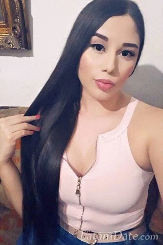 Geralys Profile image 3