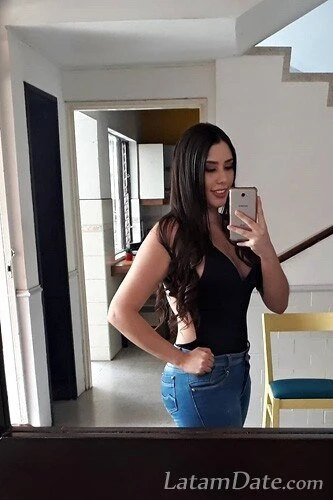 Geralys Profile image 2